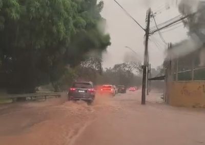 Temporal acumulou 28,5 mm neste s&aacute;bado (10); uma cratera tamb&eacute;m se abriu nas proximidades do Lar Maria de Nazar&eacute; e rajadas chegaram a 35,9 km/h
