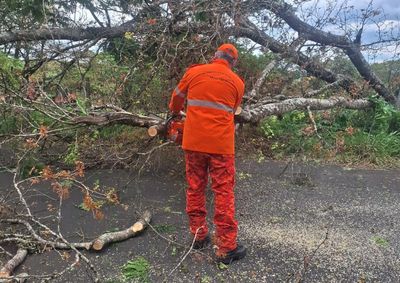 Defesa Civil registrou ocorr&ecirc;ncias nos jardins Quartieri e Planalto e na Avenida Nagib Chaib; Estado mant&eacute;m alerta para chuva, raios e vento