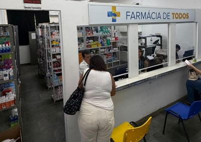 Servi&ccedil;o j&aacute; beneficiou mais de 25 mil fam&iacute;lias com a distribui&ccedil;&atilde;o gratuita de medicamentos; unidade funciona no Centro e depende de doa&ccedil;&otilde;es

