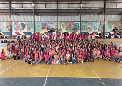A&ccedil;&atilde;o reuniu colaboradoras, alunas e convidado religioso em momento afetivo com partilha gastron&ocirc;mica, mensagens inspiradoras e integra&ccedil;&atilde;o comunit&aacute;ria.