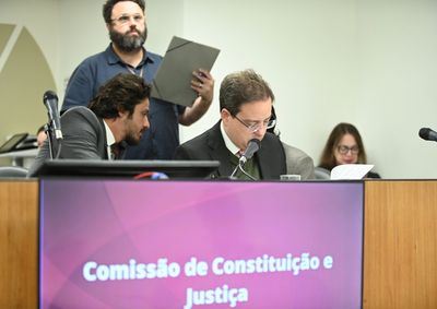 CCJ tamb&eacute;m endossou projeto sobre a doa&ccedil;&atilde;o de armas a servidores da seguran&ccedil;a p&uacute;blica aposentados.