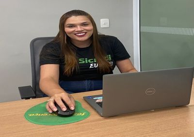 Iniciativa prepara universit&aacute;rios para atuar no sistema financeiro cooperativo com forma&ccedil;&atilde;o te&oacute;rica e pr&aacute;tica nas ag&ecirc;ncias.