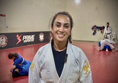 Faixa preta com carreira internacional reuniu atletas na Academia Paul&atilde;o Rezende e compartilhou conhecimentos sobre meia guarda.