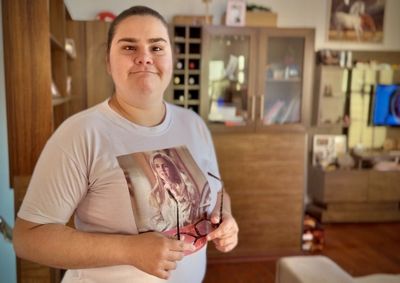 Maria Clara &eacute; apaixonada por &ldquo;Avenida Brasil&rdquo; e vai ao Rio de Janeiro em setembro; agora, uma corrente do bem tenta aproxim&aacute;-la da atriz.
