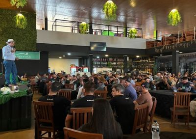 Encontros em Nova Resende e Alpin&oacute;polis abordaram cen&aacute;rio financeiro, mercado do caf&eacute;, inova&ccedil;&atilde;o e oportunidades de neg&oacute;cios para produtores da regi&atilde;o.