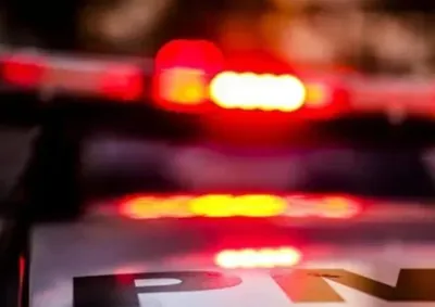 Condutor inabilitado tentou abandonar ve&iacute;culo durante abordagem policial.