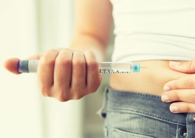 Produtos sem registro e manipula&ccedil;&atilde;o fora das normas motivam medida