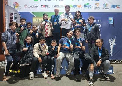 Ao todo, 15 atletas defenderam as cores de Paranava&iacute; no evento estadual, enfrentando competidores de diversas regi&otilde;es do Paran&aacute;.