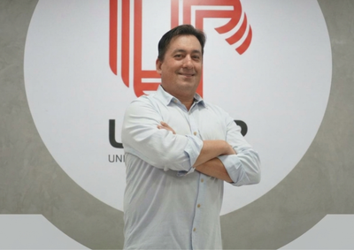 Na Palavra do Expert, Marco Ant&ocirc;nio Ribeiro mostra como alunos de Sistemas de Informa&ccedil;&atilde;o da Unipar conquistam vagas globais no interior do Paran&aacute;. 