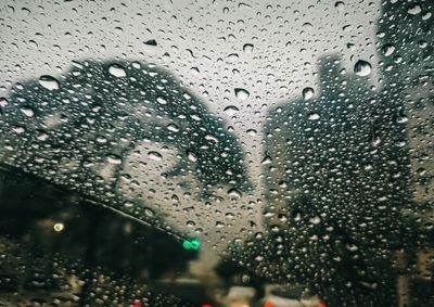 &Oacute;rg&atilde;o acompanha previs&atilde;o de chuvas no segundo semestre e orienta popula&ccedil;&atilde;o a adotar medidas preventivas para evitar riscos em per&iacute;odos de tempestade.