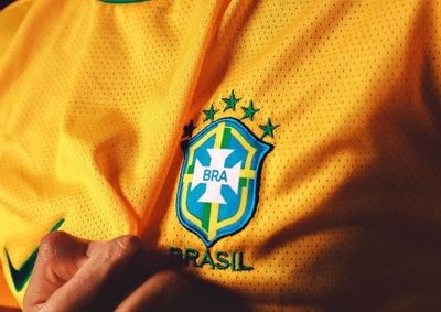 CLT n&atilde;o obriga libera&ccedil;&atilde;o durante jogos da Sele&ccedil;&atilde;o, mas acordos coletivos podem estabelecer regras espec&iacute;ficas e gerar puni&ccedil;&otilde;es em caso de descumprimento.