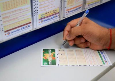 Com R$ 12 milh&otilde;es em disputa, muitos brasileiros j&aacute; come&ccedil;am a fazer planos e imaginar como seria a vida caso a sorte bata &agrave; porta neste fim de semana.