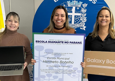  A premia&ccedil;&atilde;o reuniu cerca de 300 escolas municipais de 154 cidades paranaenses que apresentaram destaque nos resultados de alfabetiza&ccedil;&atilde;o em 2024.