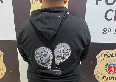 De acordo com a pol&iacute;cia, o autor efetuou um disparo de arma de fogo &agrave; queima-roupa contra a v&iacute;tima durante a a&ccedil;&atilde;o criminosa.