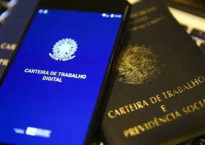 Oportunidades s&atilde;o para diferentes &aacute;reas e n&iacute;veis de escolaridade, com candidaturas realizadas de forma online.