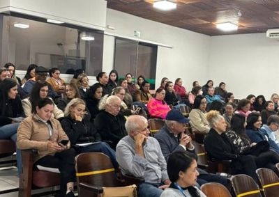 A organiza&ccedil;&atilde;o refor&ccedil;a o convite para que toda a comunidade participe e ajude a construir os rumos da sa&uacute;de p&uacute;blica em Paranava&iacute;.