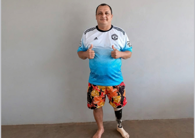 Paranavaiense perdeu a perna em um acidente, mas est&aacute; sempre envolvido em atividades esportivas.