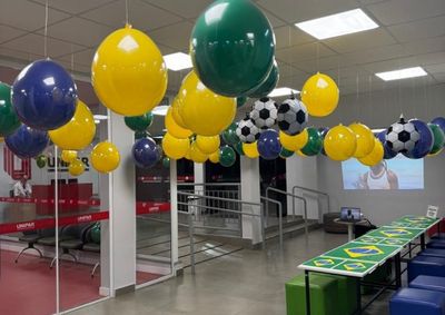 Ponto de troca de figurinhas na Unipar &eacute; aberto &agrave; comunidade.