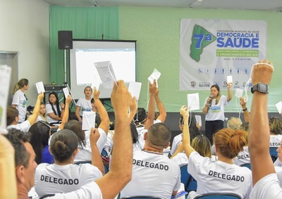 Entre os principais eixos de discuss&atilde;o est&atilde;o a rela&ccedil;&atilde;o entre democracia e sa&uacute;de, a garantia da sa&uacute;de como direito, o financiamento adequado do SUS.