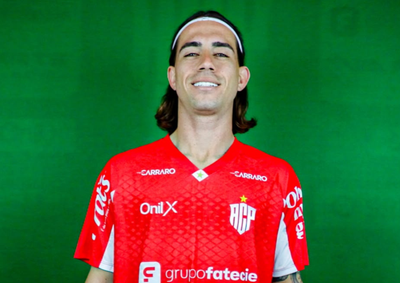 Canhoto de 25 anos chega para refor&ccedil;ar o meio-campo do Vermelhinho durante a prepara&ccedil;&atilde;o para a competi&ccedil;&atilde;o estadual.