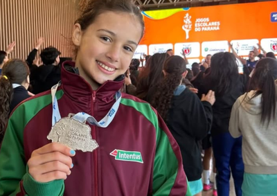 Ana Francisca Bertelli alcan&ccedil;ou 1,43 metro no salto em altura e j&aacute; &eacute; apontada pelo treinador Aguinaldo Souza Santos como uma das promessas do atletismo.
