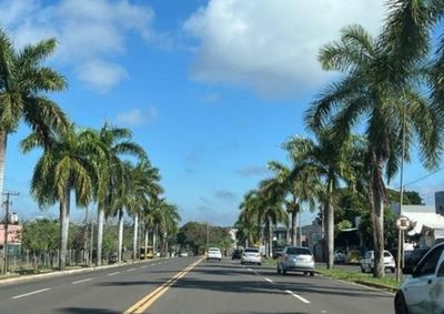 Segundo o Simepar, previs&atilde;o indica tempo firme, baixa umidade do ar e rajadas de vento de at&eacute; 68 km/h.

