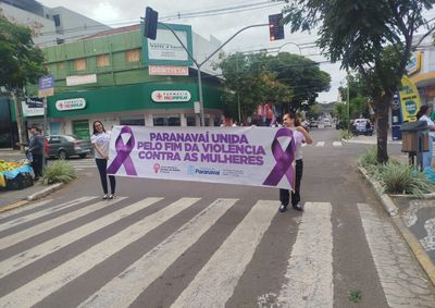 Ato integrou o movimento Paran&aacute; Unido no Combate ao Feminic&iacute;dio e refor&ccedil;ou o pedido por justi&ccedil;a e pelo fim da viol&ecirc;ncia contra as mulheres.