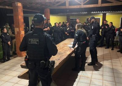 A&ccedil;&atilde;o envolveu mais de 130 policiais civis e militares nesta sexta-feira (31). Novas informa&ccedil;&otilde;es devem ser divulgadas ao longo da manh&atilde;.