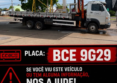 Um caminh&atilde;o foi furtado por volta das 20h20 da &uacute;ltima sexta-feira (24), no distrito de Sumar&eacute;, em Paranava&iacute;.