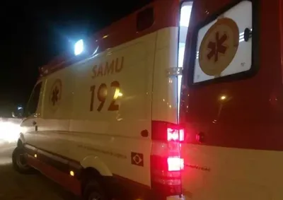 A v&iacute;tima estava consciente no momento do atendimento, recebeu os primeiros socorros da equipe do SAMU e foi encaminhada para atendimento m&eacute;dico.