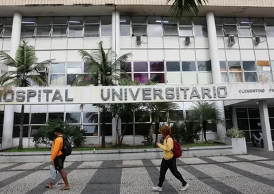 O Revalida &eacute; destinado a m&eacute;dicos brasileiros e estrangeiros formados no exterior que desejam exercer a profiss&atilde;o no Brasil. 