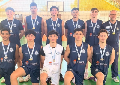 Equipe fez campanha invicta at&eacute; a decis&atilde;o, ficou com o vice-campeonato regional e agora se prepara para a pr&oacute;xima etapa do Paranaense Sub-19.