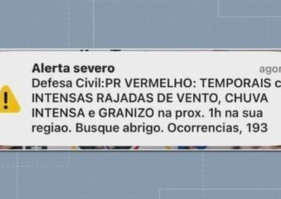 Pouco depois da emiss&atilde;o do alerta, a chuva forte atingiu a cidade, acompanhada de ventos, o que voltou a preocupar a popula&ccedil;&atilde;o.
