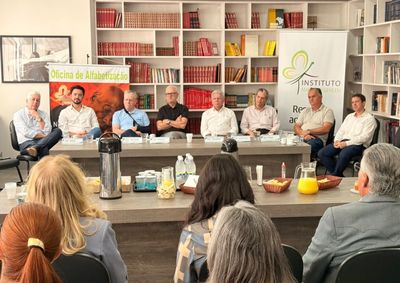 Encontro reuniu lideran&ccedil;as municipais da regi&atilde;o para apresenta&ccedil;&atilde;o de projetos, debate de desafios e compartilhamento de boas pr&aacute;ticas.