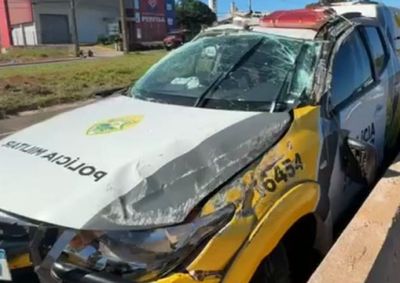 A policial recebeu atendimento e foi levada para avalia&ccedil;&atilde;o m&eacute;dica. Apesar do susto, ela n&atilde;o sofreu ferimentos graves.