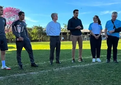 A visita contou ainda com a presen&ccedil;a de pais dos atletas, refor&ccedil;ando a parceria entre fam&iacute;lias, clube e poder p&uacute;blico.