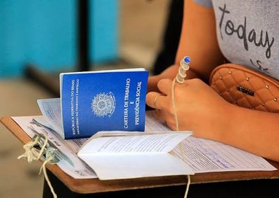 Oportunidades abrangem diferentes setores e incluem vagas no com&eacute;rcio, ind&uacute;stria, constru&ccedil;&atilde;o civil, servi&ccedil;os e agricultura.
