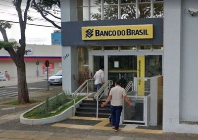Ag&ecirc;ncias participam da paralisa&ccedil;&atilde;o nacional dos banc&aacute;rios; caixas eletr&ocirc;nicos continuam funcionando normalmente.