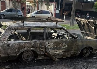 Ve&iacute;culo estava pr&oacute;ximo ao Gug&atilde;o quando pegou fogo; ningu&eacute;m ficou ferido.