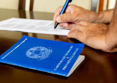 Oportunidades incluem vagas nas &aacute;reas de vendas, sa&uacute;de, ind&uacute;stria, servi&ccedil;os e administra&ccedil;&atilde;o; candidaturas podem ser feitas online.