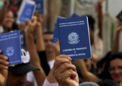 H&aacute; oportunidades para diferentes perfis profissionais, incluindo vagas para vendas, atendimento, transporte, sa&uacute;de, administra&ccedil;&atilde;o e est&aacute;gio