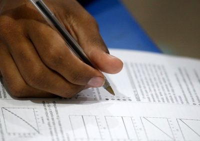 Provas ser&atilde;o aplicadas pela manh&atilde; e &agrave; tarde; participantes devem levar documento com foto e caneta preta.