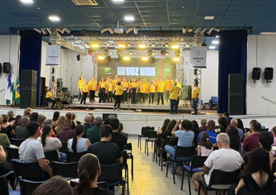 Evento gratuito contou com apresenta&ccedil;&otilde;es de 13 grupos do Paran&aacute; e de S&atilde;o Paulo.