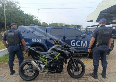 Ve&iacute;culo tamb&eacute;m estava com pneu dianteiro desgastado e foi recolhido ao p&aacute;tio durante fiscaliza&ccedil;&atilde;o de tr&acirc;nsito nesta quinta-feira (6).