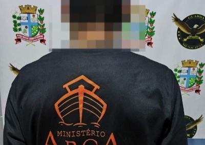 Homem de 39 anos foi flagrado deixando escola municipal de Paranava&iacute; com uma torneira; unidade tinha outros danos.