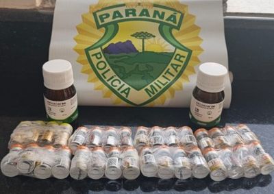 Produtos foram encontrados no porta-luvas de um carro ocupado por tr&ecirc;s mulheres, em Cruzeiro do Oeste.