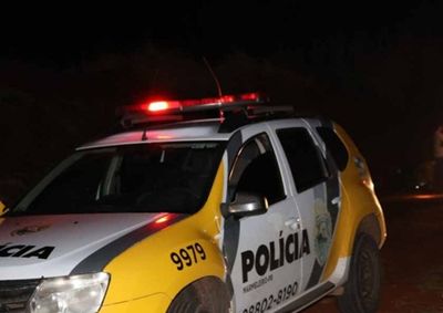 V&iacute;tima relatou &agrave; pol&iacute;cia que o marido havia consumido coca&iacute;na e bebida alco&oacute;lica; suspeito foi detido ap&oacute;s resistir &agrave; abordagem.