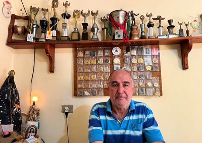 Tinha vergonha do corpo, foi convidado a praticar pedetrianismo mas s&oacute; come&ccedil;aria se fosse &agrave;s 22 horas, o amigo topou e o ajudou a mudar de vida.
