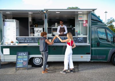 Comerciantes e food trucks j&aacute; podem se inscrever para atuar durante a etapa do Campeonato Paranaense de Motocross, nos dias 22 e 23 de agosto.