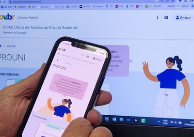 Estudantes pr&eacute;-selecionados devem entregar a documenta&ccedil;&atilde;o nas institui&ccedil;&otilde;es de ensino para garantir a bolsa de estudos.